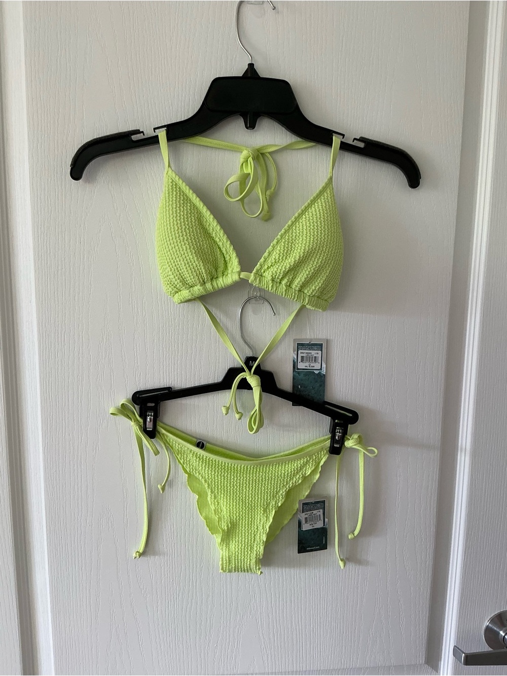NWT Eidon Lime Textured Pucker "KALI" SLIDER D Cup and "TIKI" String Tie Set